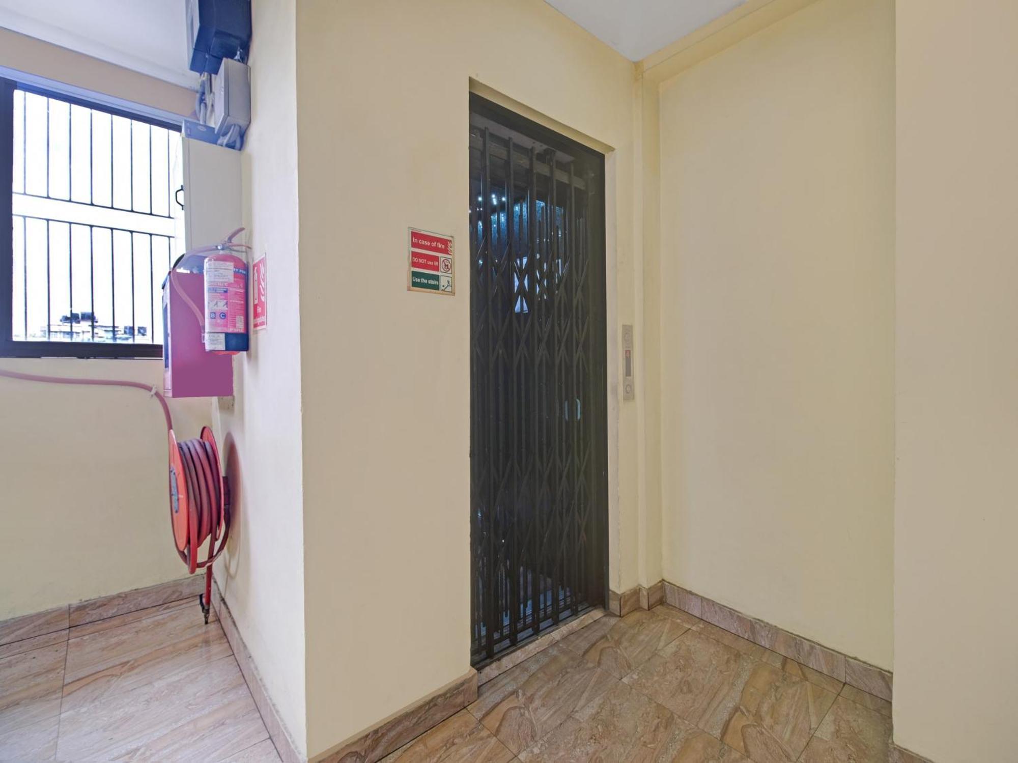 Super Hotel O Maligaon Adabari Гувахати Экстерьер фото